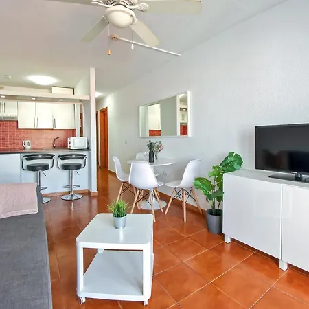 Apartmán Bonito Apartmento En Garden Con Piscina Climatizada *